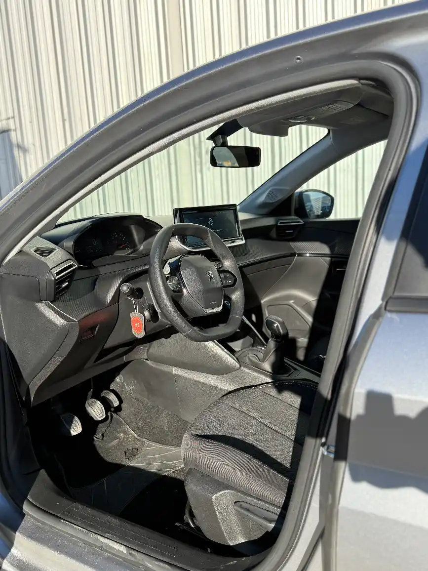 Peugeot 208 1.6 Active