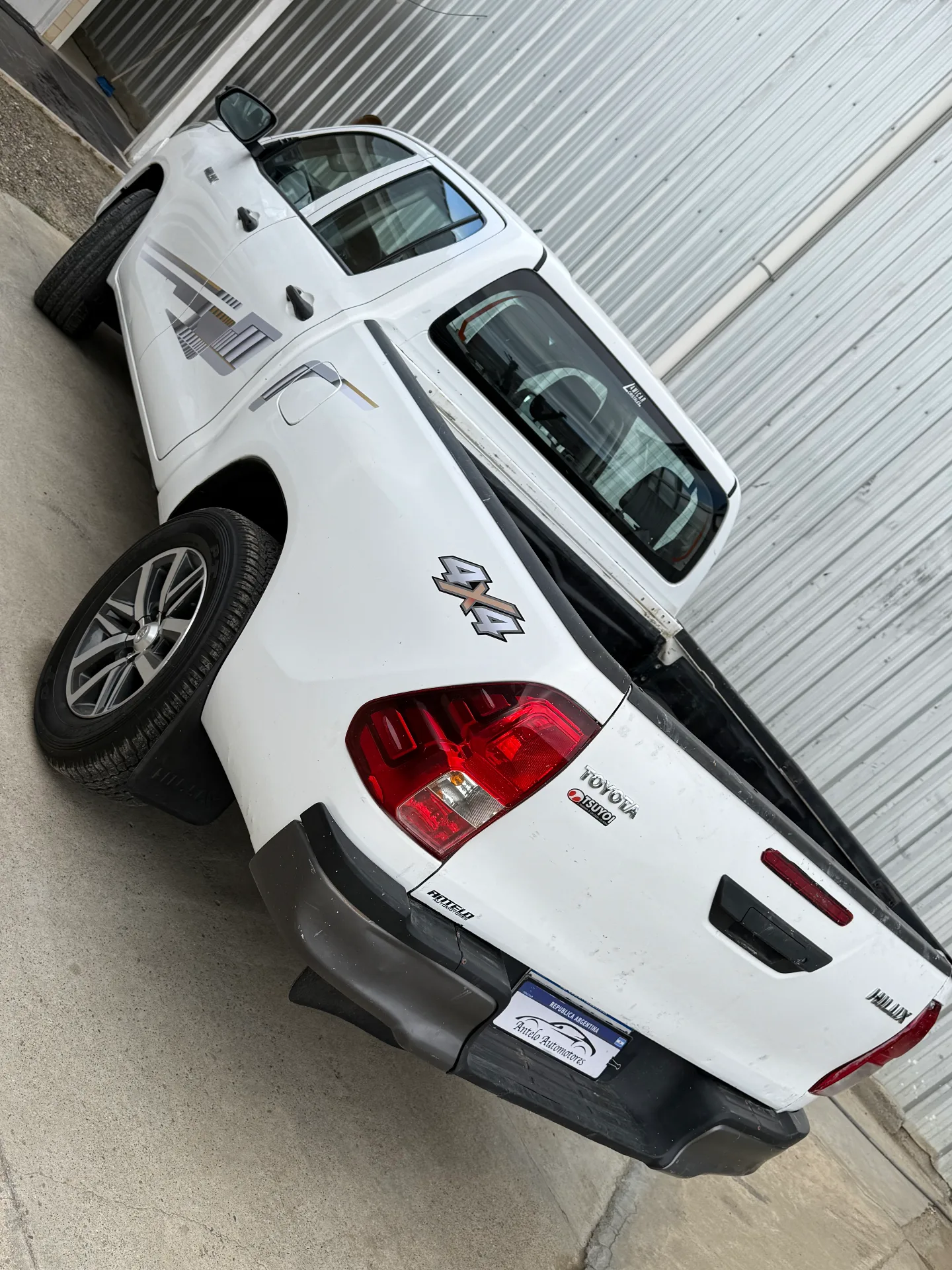 Toyota Hilux Dx 2.4 4x4