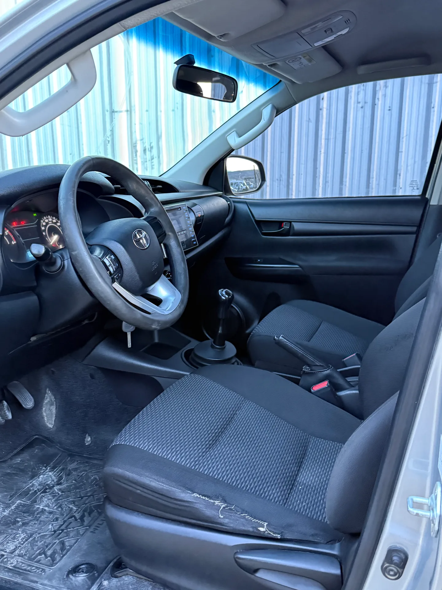 Toyota Hilux Dx 2.4 4x2
