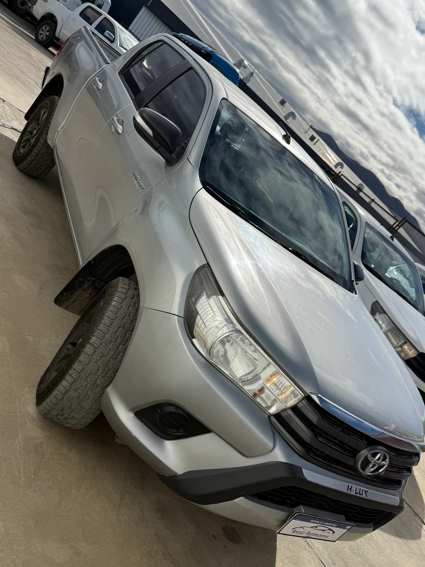 Toyota Hilux Sr 2.8 4x4