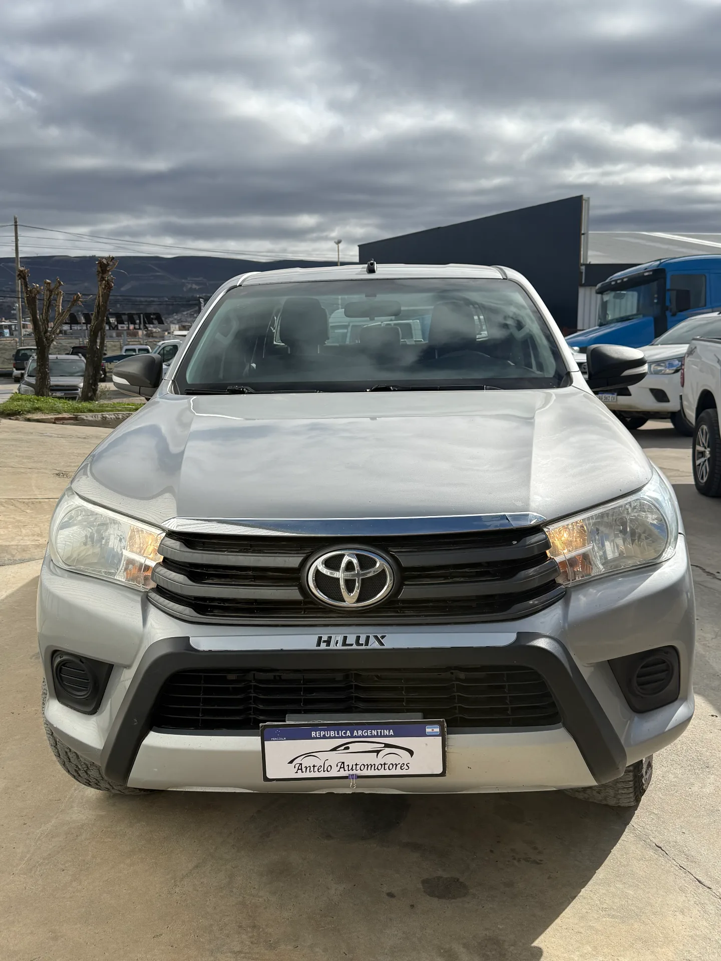 Toyota Hilux Sr 2.8 4x4